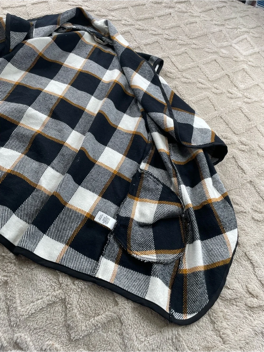 Cato‎ Black White & Gold Plaid Open Front Vest~ Sz medium~ Business Casual